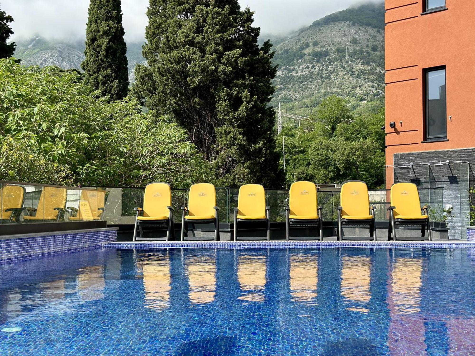 Hotel Del Medio سوتوموري المظهر الخارجي الصورة